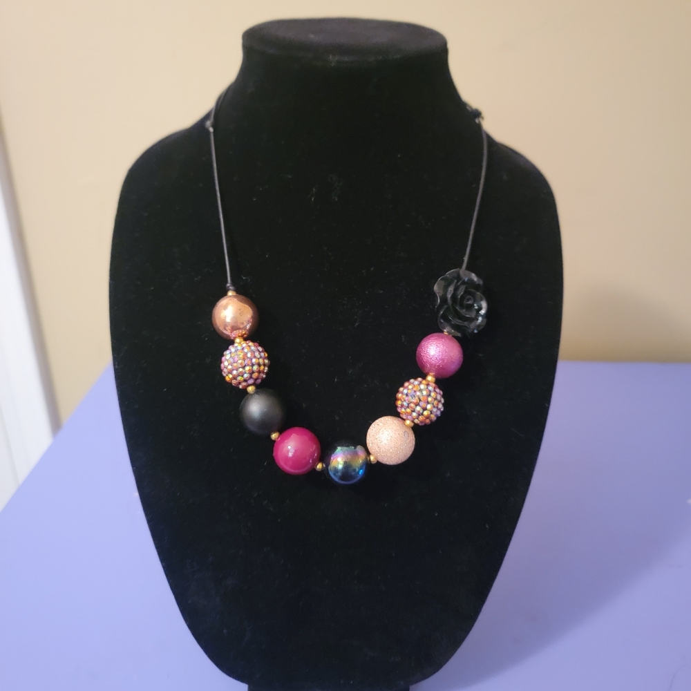 Black rosed large beaded necklace